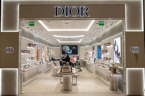 A new beauty landmark: the DIOR boutique in Bucharest.